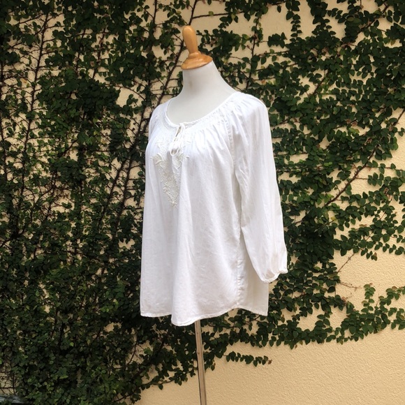 LRL Lauren Jeans white cotton summer blouse with floral embroidery and neck ties - Picture 3 of 11